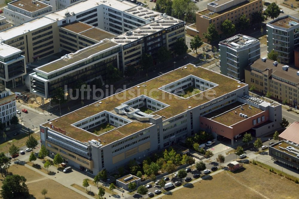 Berlin von oben - Gebäude des Einkaufszentrum Adlershofer Tor in Berlin