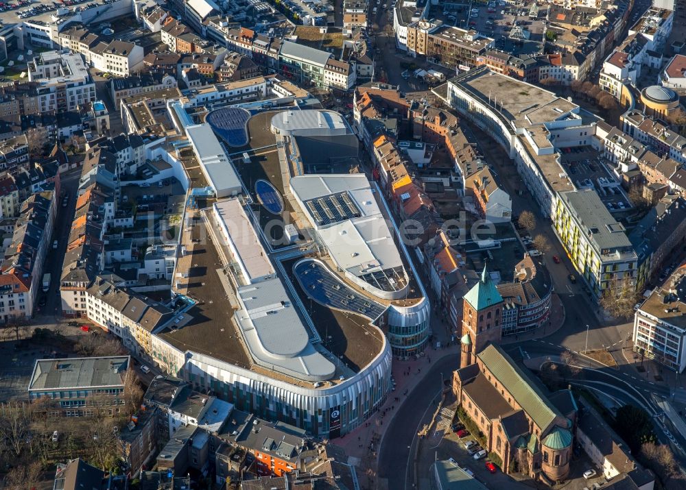 Luftbild Aachen - Gebäude des Einkaufszentrum Aquis Plaza der ECE Projektmanagement GmbH & Co. KG an der Adalbertstraße in Aachen im Bundesland Nordrhein-Westfalen