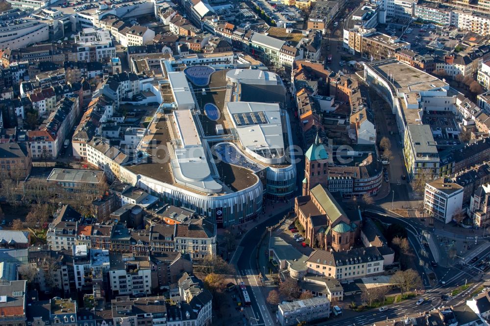 Luftbild Aachen - Gebäude des Einkaufszentrum Aquis Plaza der ECE Projektmanagement GmbH & Co. KG an der Adalbertstraße in Aachen im Bundesland Nordrhein-Westfalen