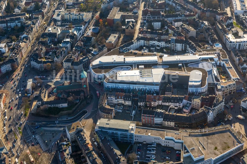 Luftbild Aachen - Gebäude des Einkaufszentrum Aquis Plaza der ECE Projektmanagement GmbH & Co. KG an der Adalbertstraße in Aachen im Bundesland Nordrhein-Westfalen