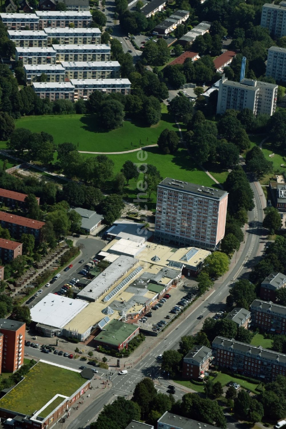 Luftbild Hamburg - Gebäude des Einkaufszentrum Berliner Platz in Hamburg