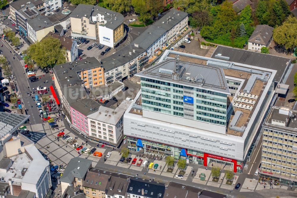 Bochum von oben - Gebäude des Einkaufszentrum Bochumer Fenster ( vormals Stadtbadgalerie ) in Bochum im Bundesland Nordrhein-Westfalen, Deutschland