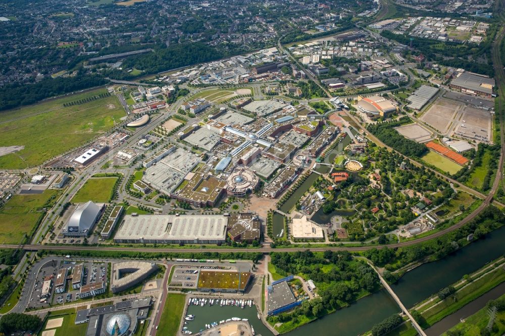 Oberhausen von oben - Gebäude des Einkaufszentrum Centro in Oberhausen im Bundesland Nordrhein-Westfalen