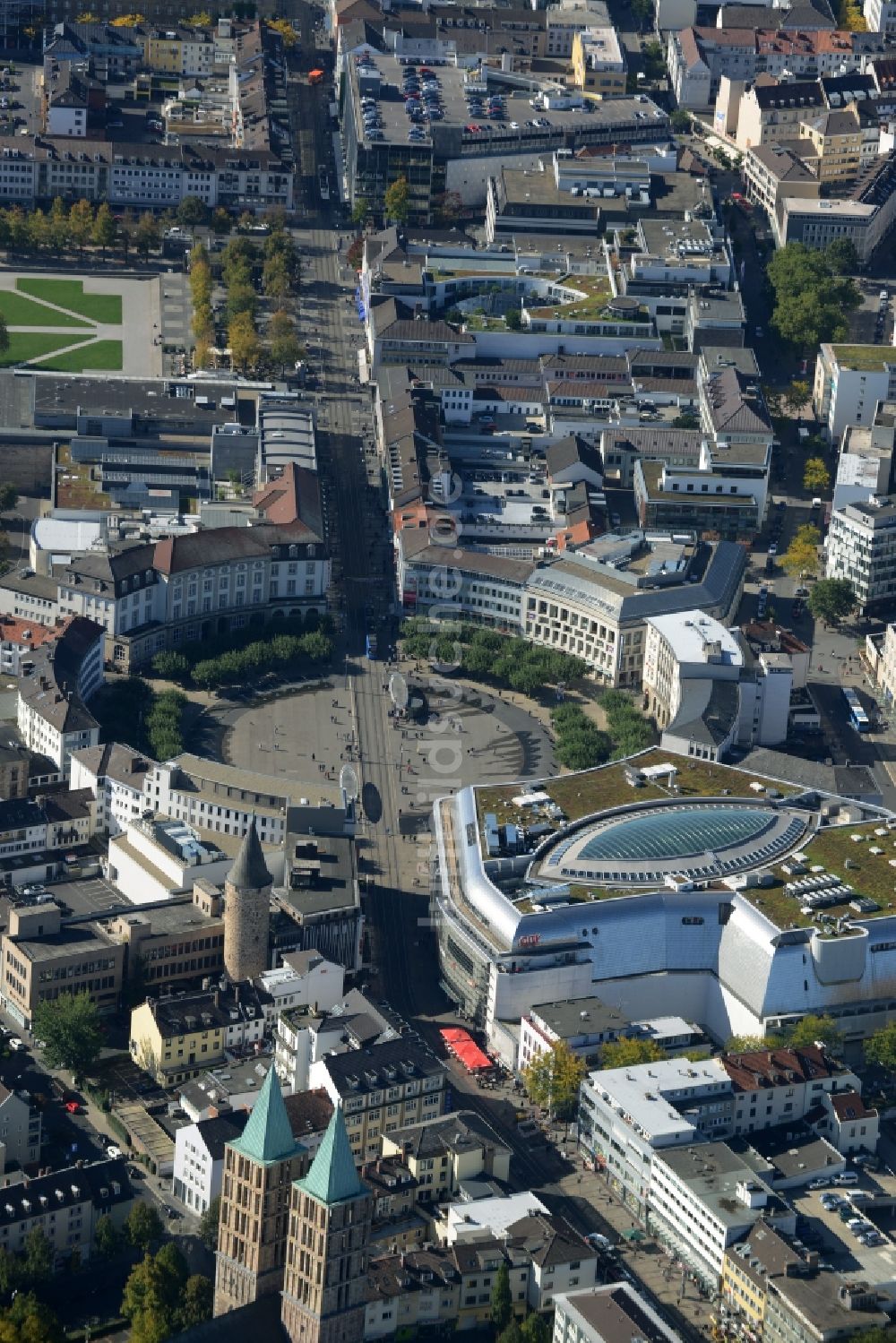 Kassel von oben - Gebäude des Einkaufszentrum City-Point Kassel der ECE am Königsplatz in Kassel im Bundesland Hessen