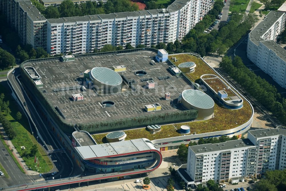 Luftaufnahme Berlin - Gebäude des Einkaufszentrum Eastgate Berlin an der Marzahner Promenade im Ortsteil Marzahn-Hellersdorf in Berlin, Deutschland