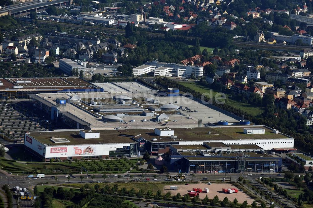 Dresden von oben - Gebäude des Einkaufszentrum ELBEPARK Dresden im Stadtteil Kaditz in Dresden im Bundesland Sachsen