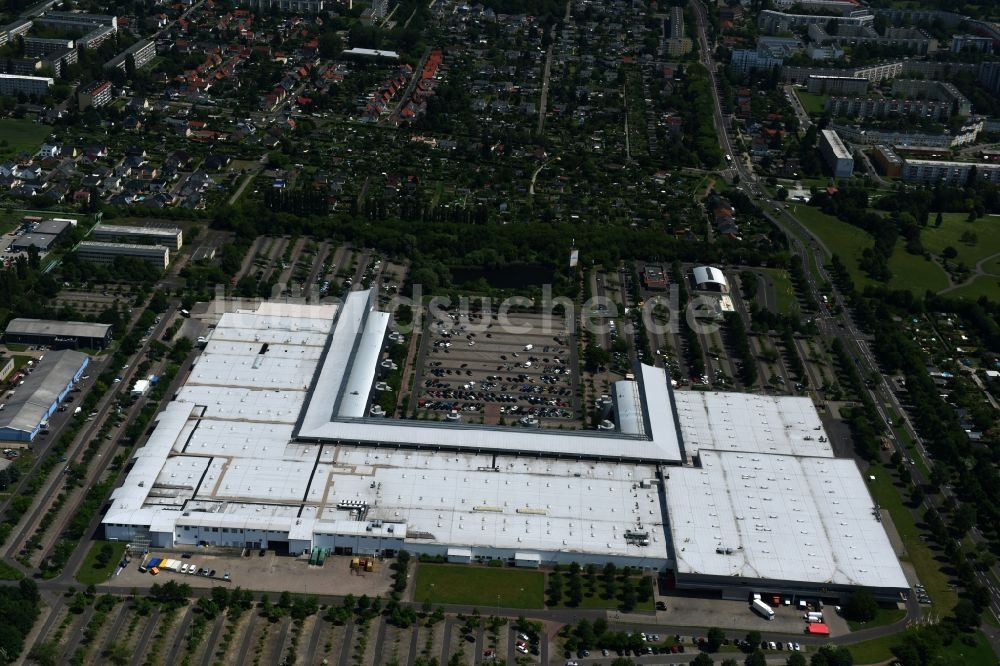 Luftbild Magdeburg - Gebäude des Einkaufszentrum Florapark am Olvenstedter Graseweg in Magdeburg im Bundesland Sachsen-Anhalt