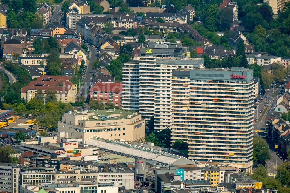 Mülheim an der Ruhr von oben - Gebäude des Einkaufszentrum Forum City Mülheim am Hans-Böckler-Platz in Mülheim an der Ruhr im Bundesland Nordrhein-Westfalen, Deutschland