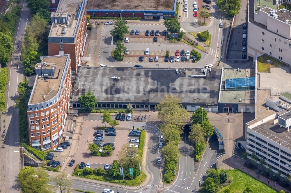 Mülheim an der Ruhr aus der Vogelperspektive: Gebäude des Einkaufszentrum Forum City Mülheim am Hans-Böckler-Platz in Mülheim an der Ruhr im Bundesland Nordrhein-Westfalen, Deutschland