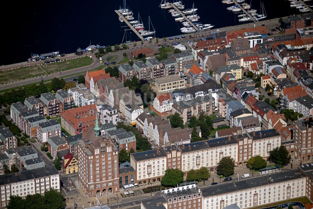 Luftbild Rostock - Gebäude des Einkaufszentrum Hanse Passage in der Altstadt in Rostock im Bundesland Mecklenburg-Vorpommern, Deutschland