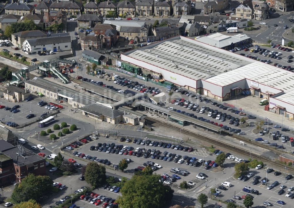 Luftbild Chippenham - Gebäude des Einkaufszentrum Hathaway Retail Park Chippenham in Chippenham in England, Vereinigtes Königreich