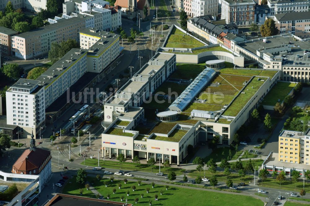 Gera aus der Vogelperspektive: Gebäude des Einkaufszentrum an der Heinrichstraße in Gera im Bundesland Thüringen, Deutschland