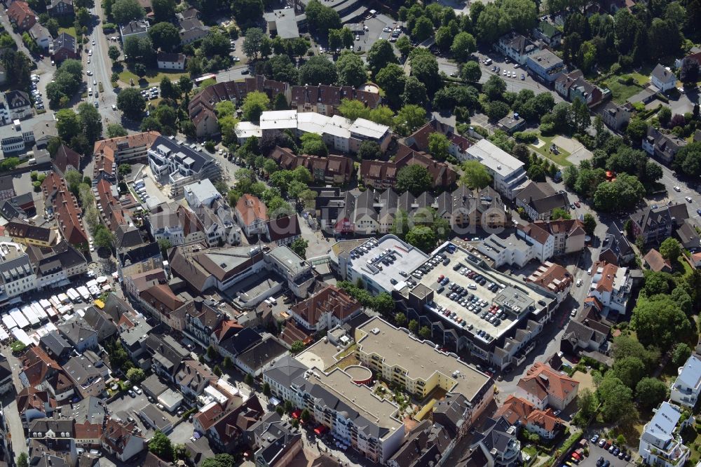 Unna von oben - Gebäude des Einkaufszentrum an der Hertinger Straße - Flügelstraße in Unna im Bundesland Nordrhein-Westfalen