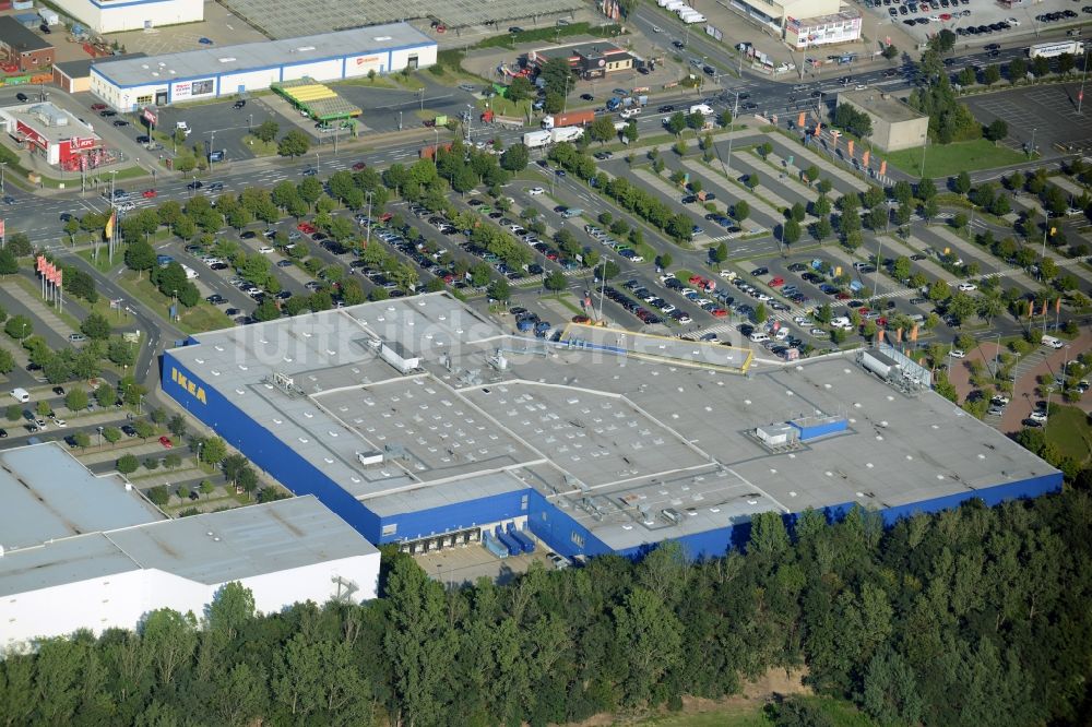 Braunschweig von oben - Gebäude des Einkaufszentrum IKEA Einrichtungshaus in Braunschweig im Bundesland Niedersachsen