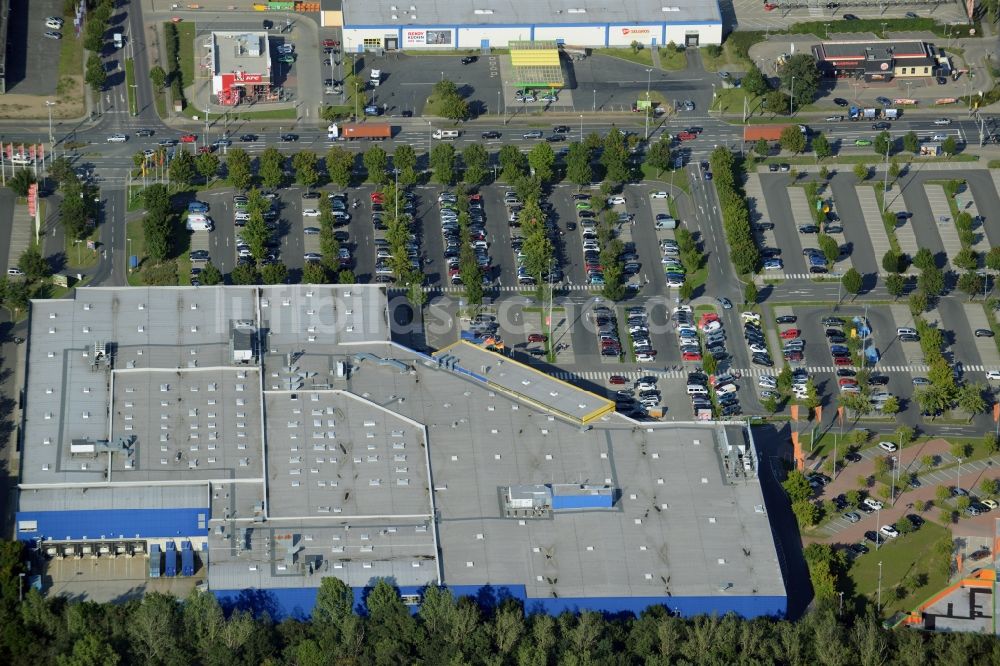 Braunschweig aus der Vogelperspektive: Gebäude des Einkaufszentrum IKEA Einrichtungshaus in Braunschweig im Bundesland Niedersachsen