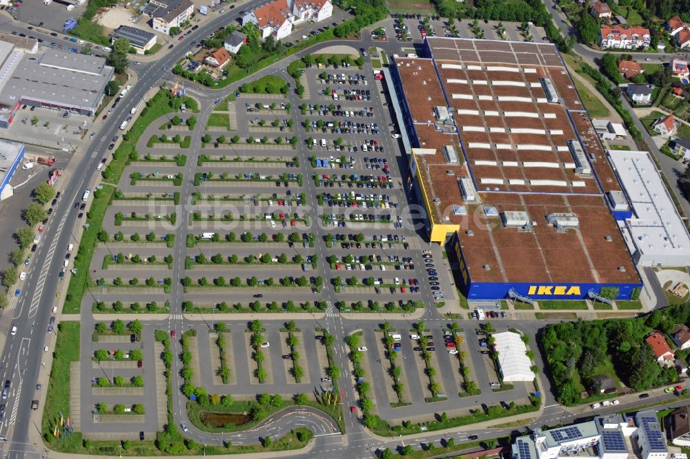 Fürth von oben - Gebäude des Einkaufszentrum IKEA Einrichtungshaus in Fürth im Bundesland Bayern