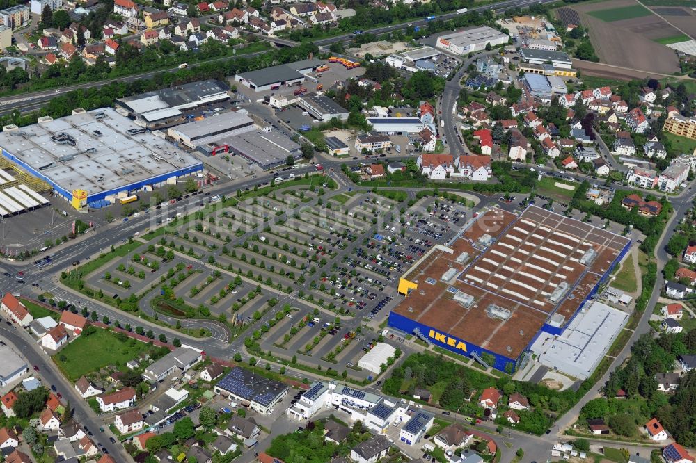 Fürth aus der Vogelperspektive: Gebäude des Einkaufszentrum IKEA Einrichtungshaus in Fürth im Bundesland Bayern