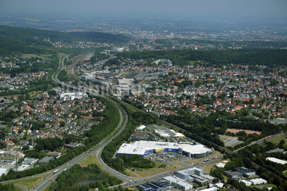 Bielefeld aus der Vogelperspektive: Gebäude des Einkaufszentrum IKEA Einrichtungshaus - Möbelhaus in Bielefeld im Bundesland Nordrhein-Westfalen