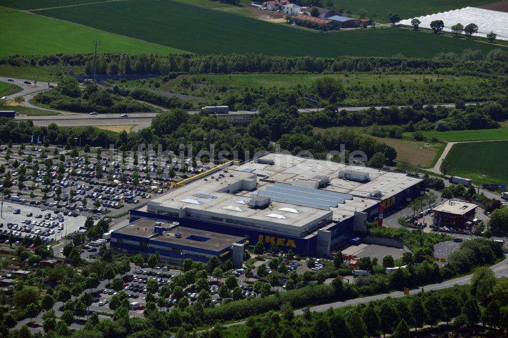 Hofheim am Taunus von oben - Gebäude des Einkaufszentrum IKEA Einrichtungshaus Wallau in Hofheim am Taunus im Bundesland Hessen