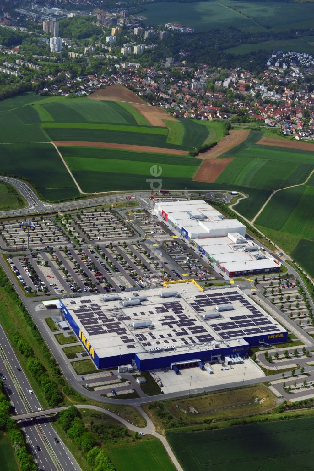 Luftbild Würzburg - Gebäude des Einkaufszentrum IKEA Einrichtungshaus Würzburg im Bundesland Bayern