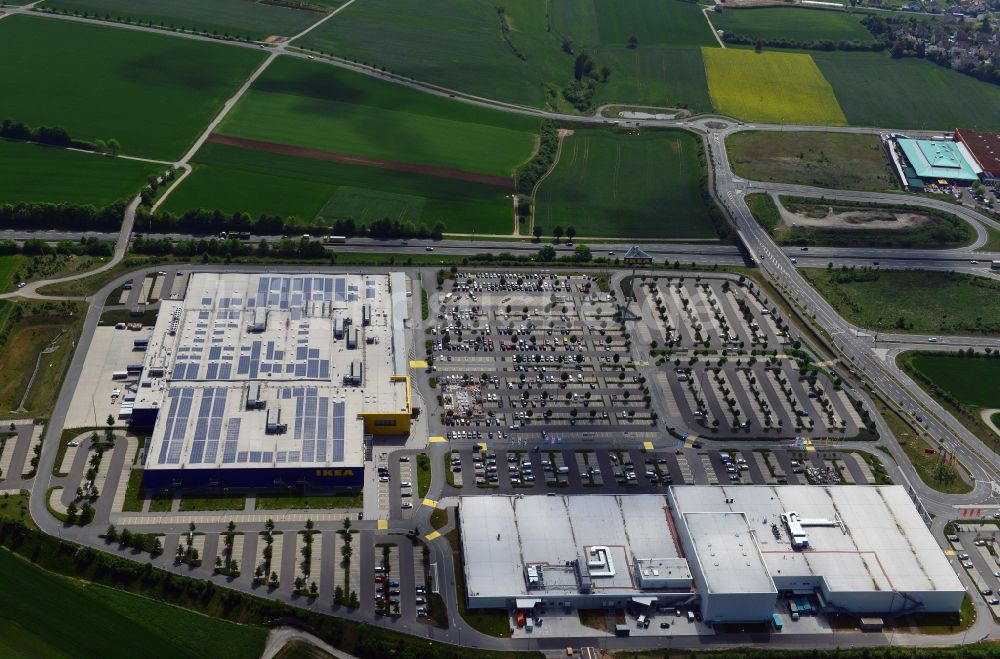 Würzburg von oben - Gebäude des Einkaufszentrum IKEA Einrichtungshaus Würzburg im Bundesland Bayern