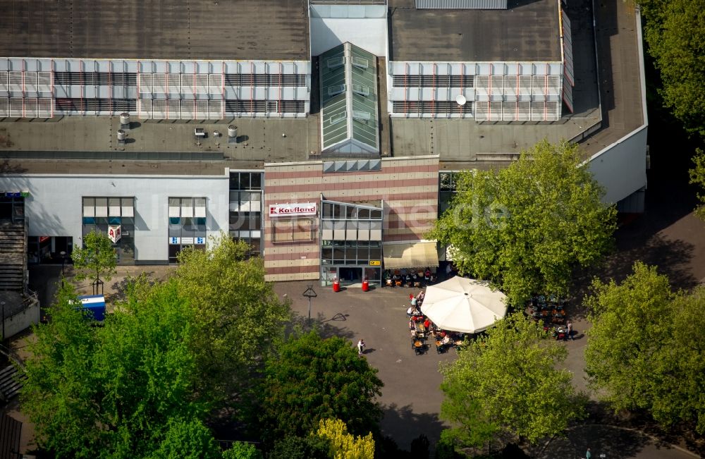 Gevelsberg aus der Vogelperspektive: Gebäude des Einkaufszentrum Kaufland Wittener Straße und Vendomer Platz in Gevelsberg im Bundesland Nordrhein-Westfalen