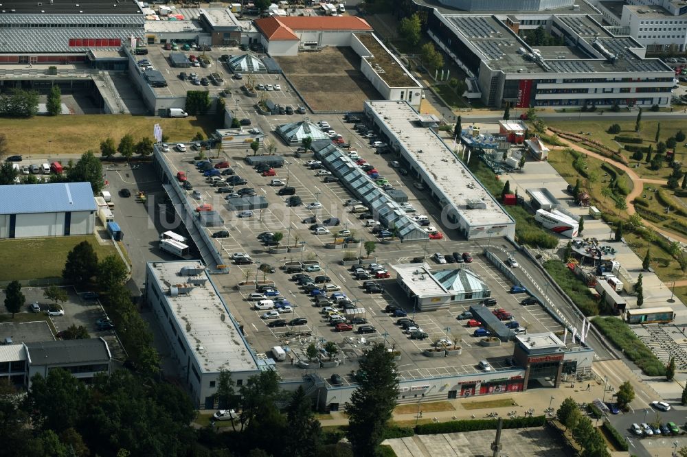 Luftaufnahme Hoyerswerda - Gebäude des Einkaufszentrum Lausitz-Center Hoyerswerda in Hoyerswerda im Bundesland Sachsen