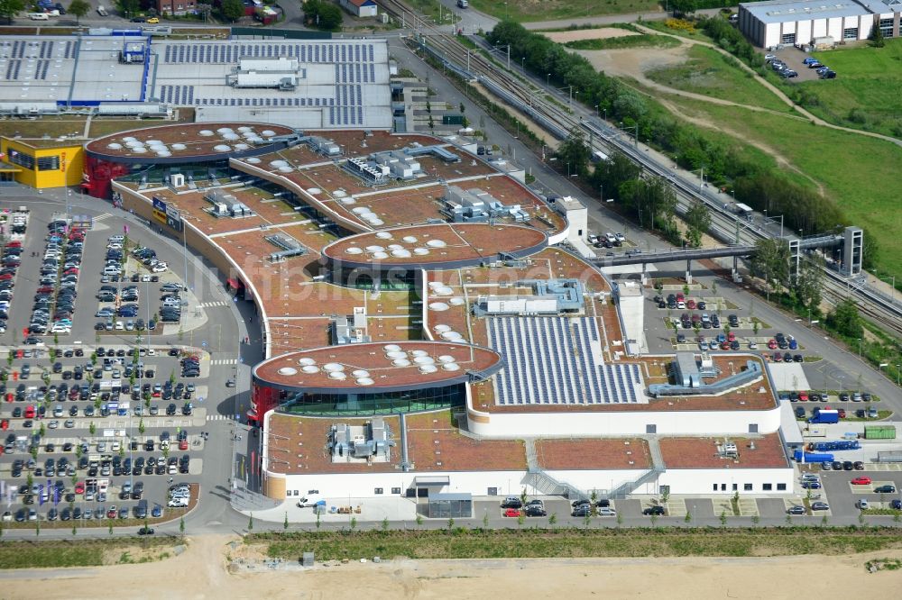 Luftaufnahme Dänischburg, Lübeck - Gebäude des Einkaufszentrum LUV SHOPPING in Dänischburg, Lübeck im Bundesland Schleswig-Holstein