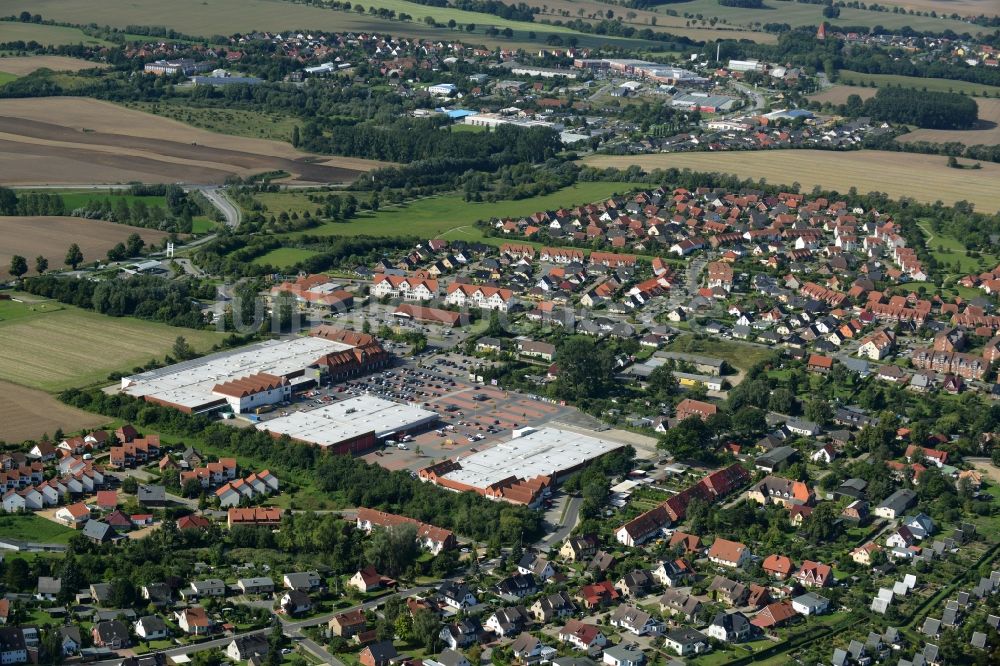 Luftaufnahme Wismar - Gebäude des Einkaufszentrum Marktkauf-Center in Wismar im Bundesland Mecklenburg-Vorpommern