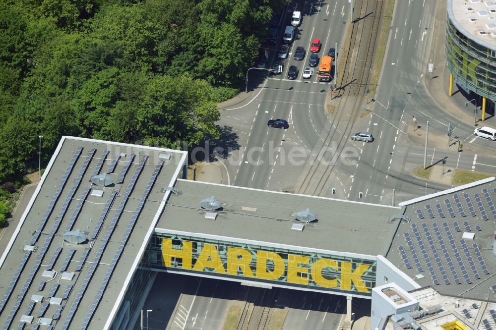 Bochum aus der Vogelperspektive: Gebäude des Einkaufszentrum - Möbelhaus und Einrichtungshaus Hardeck Möbel GmbH & Co. KG in Bochum im Bundesland Nordrhein-Westfalen