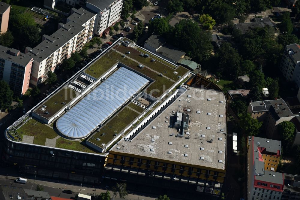 Berlin von oben - Gebäude des Einkaufszentrum MOA Bogen an der Stephanstraße in Berlin