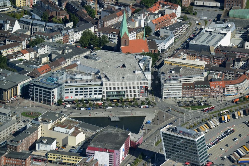 Luftaufnahme Kiel - Gebäude des Einkaufszentrum Nordlicht in Kiel im Bundesland Schleswig-Holstein