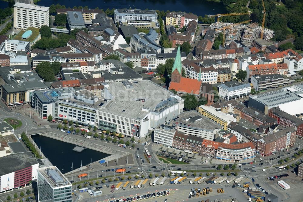 Kiel von oben - Gebäude des Einkaufszentrum Nordlicht in Kiel im Bundesland Schleswig-Holstein