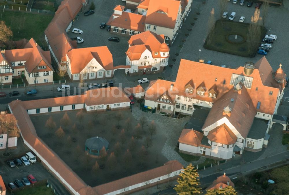 Luftbild Senftenberg - Gebäude des Einkaufszentrum am Platz des Friedens in Senftenberg im Bundesland Brandenburg