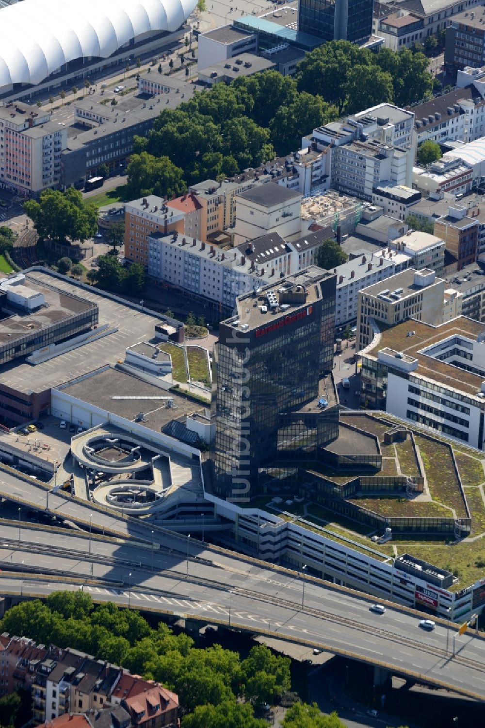 Luftbild Ludwigshafen am Rhein - Gebäude des Einkaufszentrum Rathaus-Center Ludwigshafen in Ludwigshafen am Rhein im Bundesland Rheinland-Pfalz