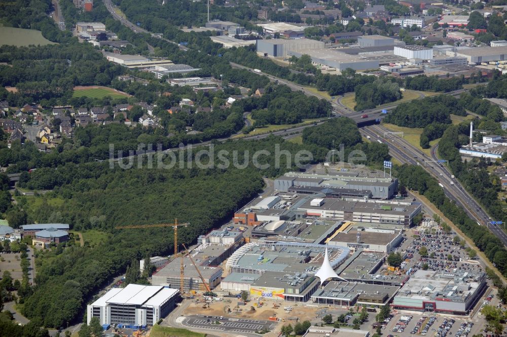 Bochum von oben - Gebäude des Einkaufszentrum Ruhr Park in Bochum im Bundesland Nordrhein-Westfalen