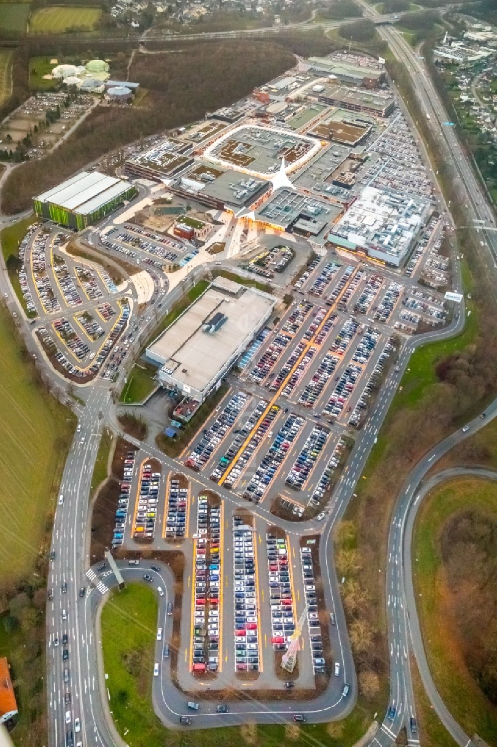 Luftaufnahme Bochum - Gebäude des Einkaufszentrum Ruhr Park in Bochum im Bundesland Nordrhein-Westfalen