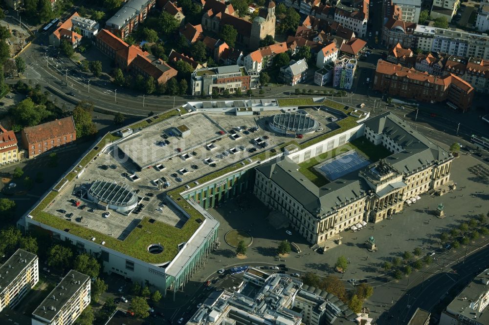 Braunschweig von oben - Gebäude des Einkaufszentrum Schloss-Arkaden Braunschweig am Ritterbrunnen in der Altstadt in Braunschweig im Bundesland Niedersachsen