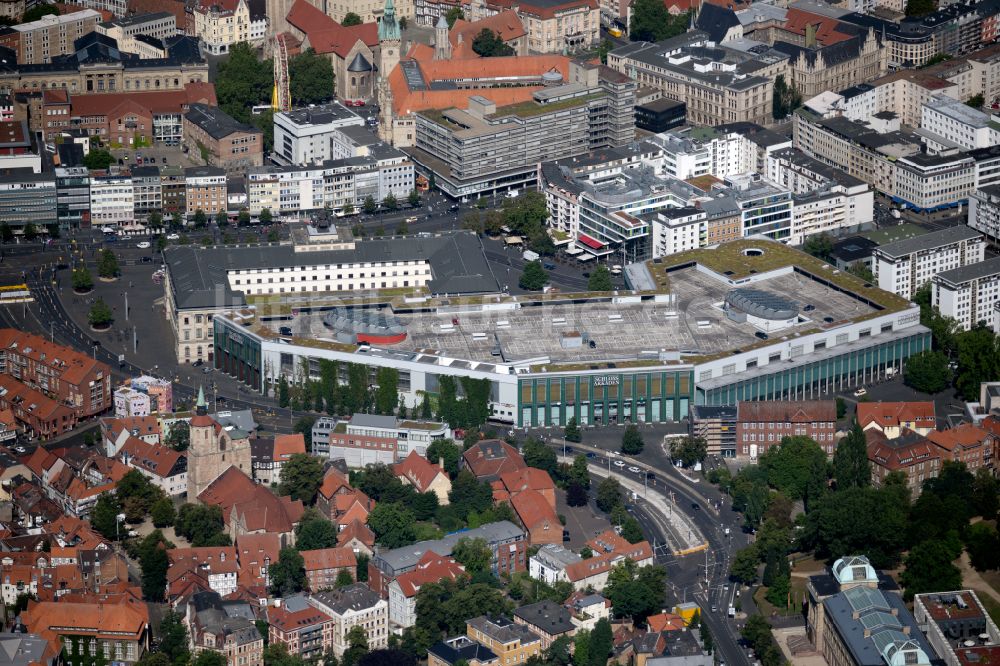 Braunschweig aus der Vogelperspektive: Gebäude des Einkaufszentrum Schloss-Arkaden Braunschweig am Ritterbrunnen in der Altstadt in Braunschweig im Bundesland Niedersachsen