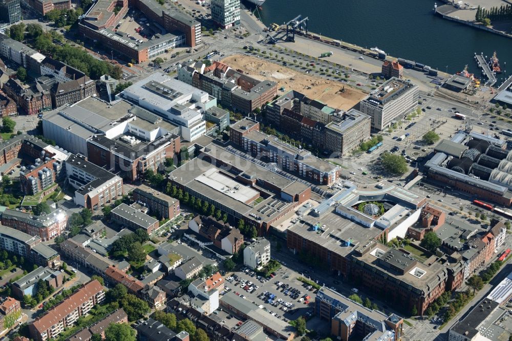 Luftaufnahme Kiel - Gebäude des Einkaufszentrum Sophienhof der ECE in Kiel im Bundesland Schleswig-Holstein