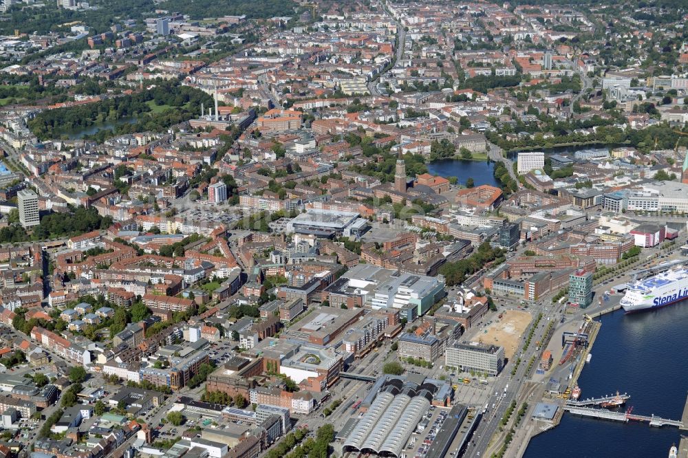 Kiel von oben - Gebäude des Einkaufszentrum Sophienhof der ECE in Kiel im Bundesland Schleswig-Holstein