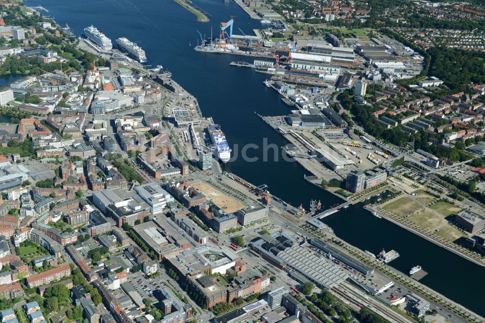 Luftaufnahme Kiel - Gebäude des Einkaufszentrum Sophienhof der ECE in Kiel im Bundesland Schleswig-Holstein