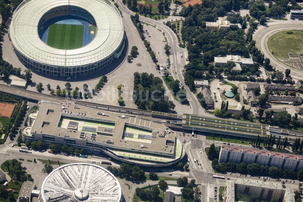 Luftbild Wien - Gebäude des Einkaufszentrum Stadion Center in Wien in Österreich