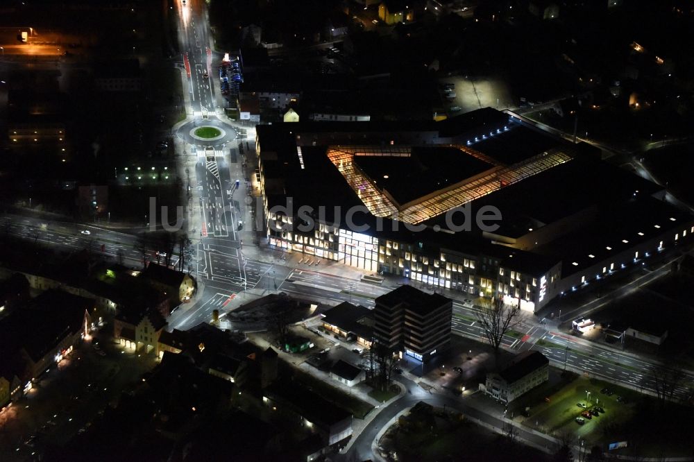 Luftaufnahme Neumarkt in der Oberpfalz - Gebäude des Einkaufszentrum Stadtquartier „NeuerMarkt” in Neumarkt in der Oberpfalz im Bundesland Bayern