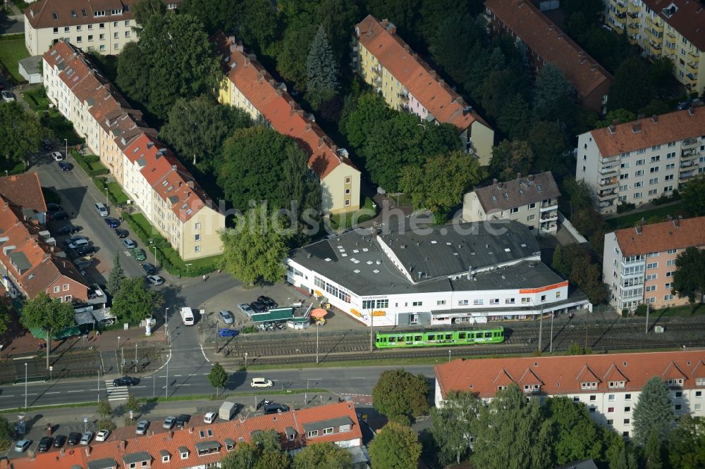 Hannover von oben - Gebäude des Einkaufszentrum in der Wallensteinstraße in Hannover im Bundesland Niedersachsen