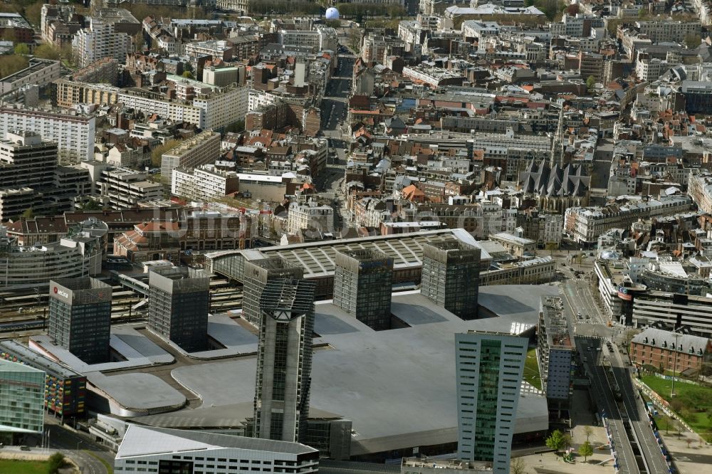 Lille von oben - Gebäude des Einkaufszentrum und Wohnkomplex Euralille zwischen Centre Commercial und der Avenue Willy Brandt in Lille in Nord-Pas-de-Calais Picardie, Frankreich