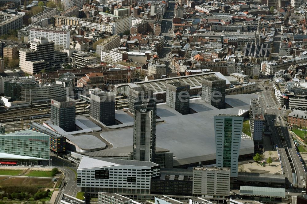 Lille aus der Vogelperspektive: Gebäude des Einkaufszentrum und Wohnkomplex Euralille zwischen Centre Commercial und der Avenue Willy Brandt in Lille in Nord-Pas-de-Calais Picardie, Frankreich