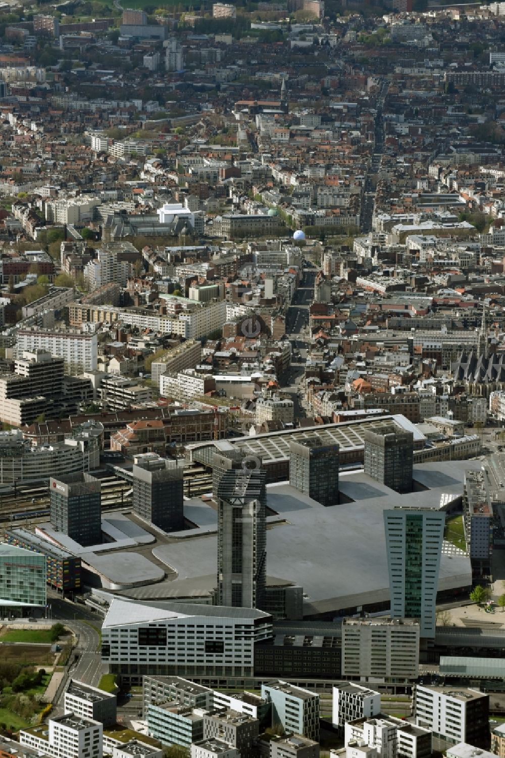 Luftbild Lille - Gebäude des Einkaufszentrum und Wohnkomplex Euralille zwischen Centre Commercial und der Avenue Willy Brandt in Lille in Nord-Pas-de-Calais Picardie, Frankreich