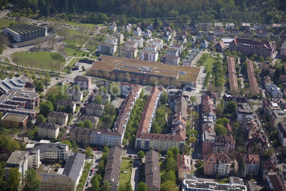 Freiburg im Breisgau von oben - Gebäude des Einkaufszentrum ZO-Zentrum Oberwiehre in Freiburg im Breisgau im Bundesland Baden-Württemberg