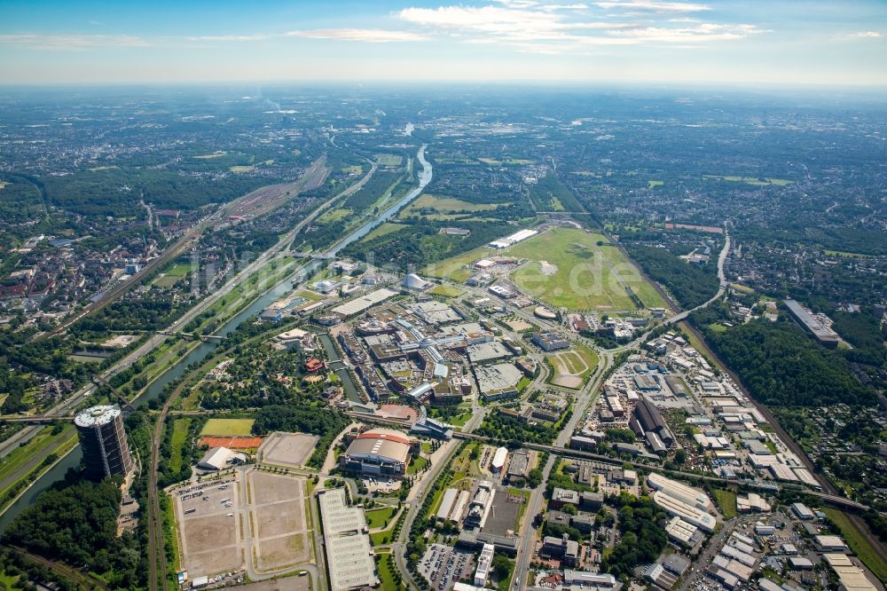 Luftbild Oberhausen - Gebäude des Einkaufszentrums CentrO Oberhausen und Freizeitzentrum in Oberhausen, Nordrhein-Westfalen